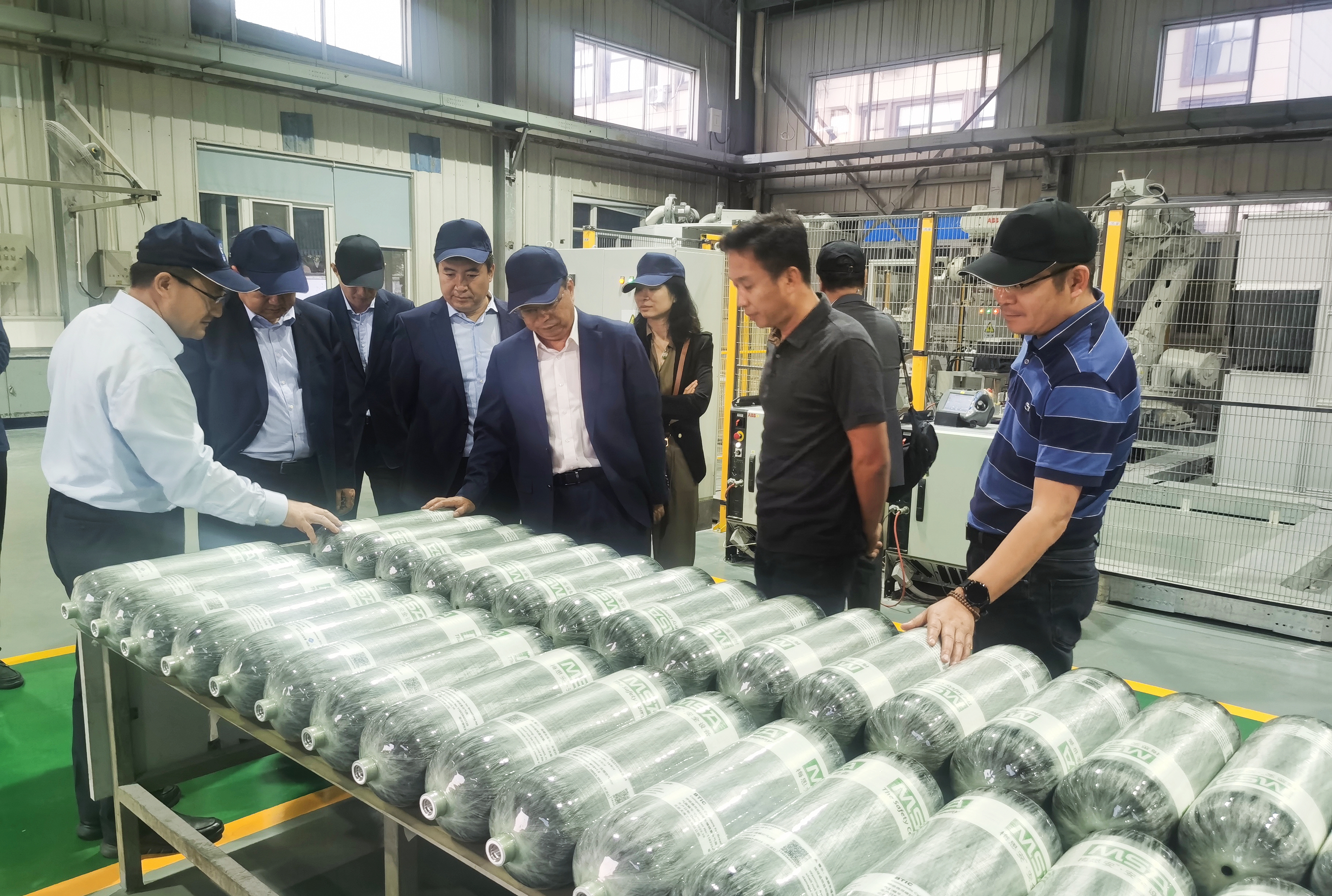 生產(chǎn)車間.jpg 生產(chǎn)車間.jpg